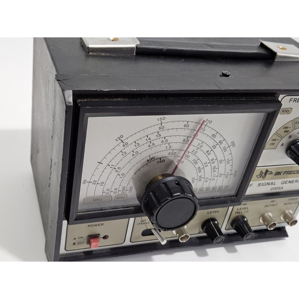 BK Precision Maxtec RF Signal Generator Model 2005A International Corp 150mHz